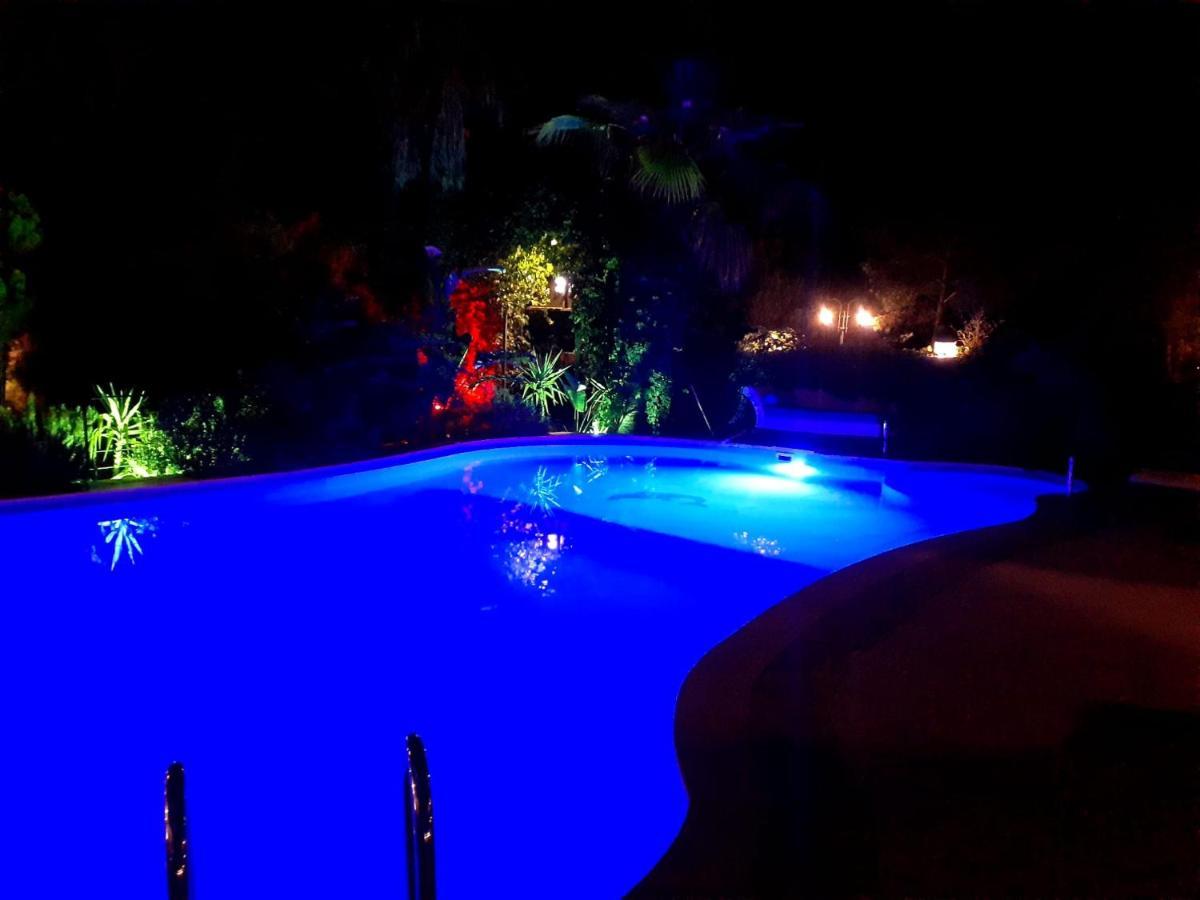 Hotel 212 Olympos Buitenkant foto